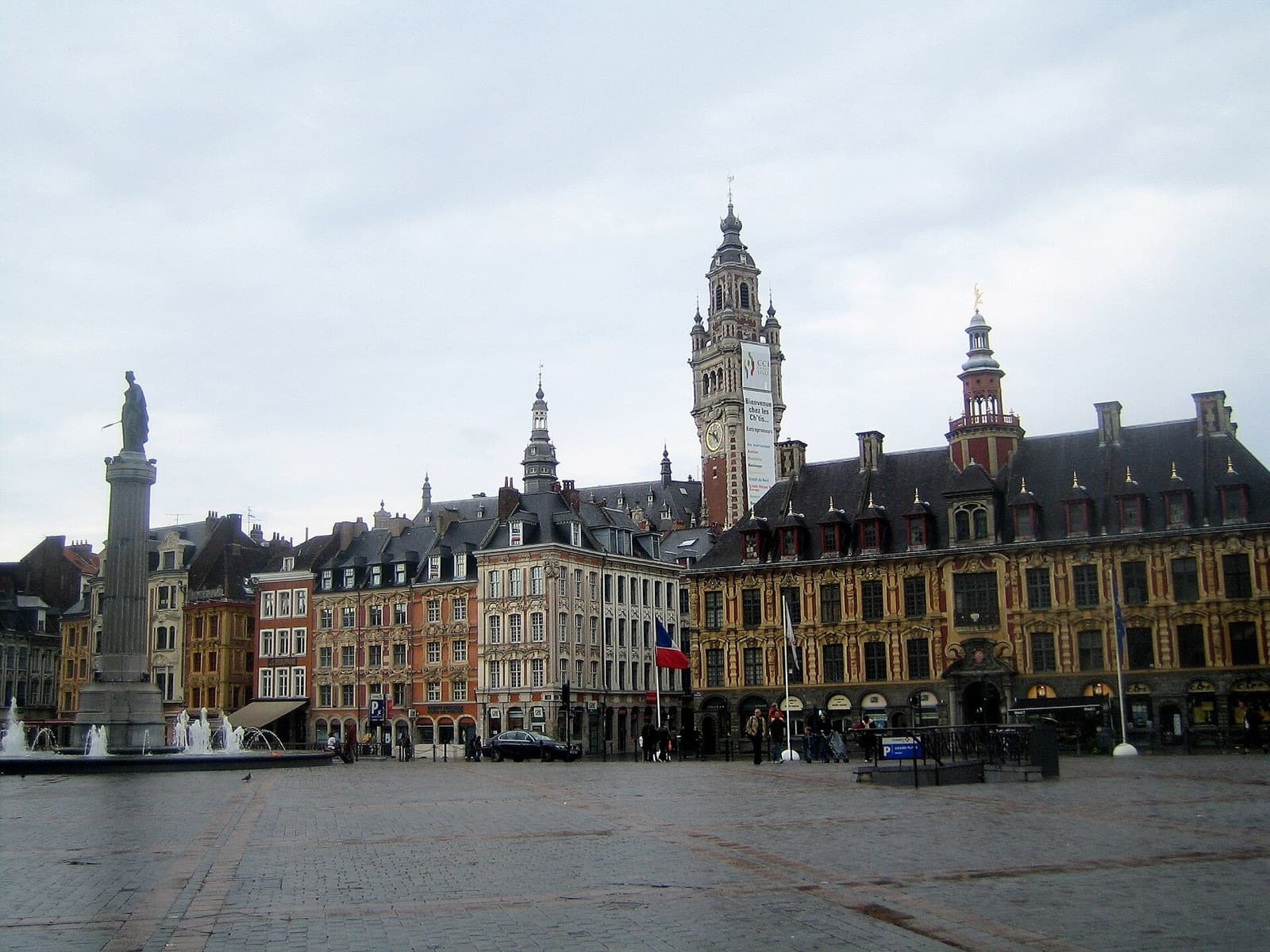 Lille : Jielbeaumadier grand place lille 2008.jpg